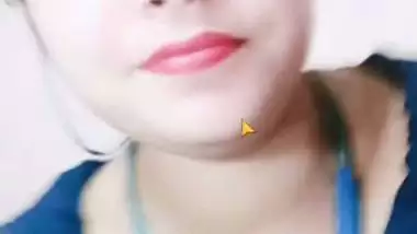 Horny Bengali boudi video call nude show MMS