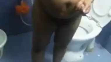 Indian BBW with sexy breasts acts in XXX video for the first time