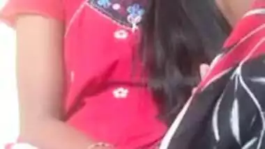 Inept Desi lifts sari up a bit to expose shaved pussy in solo XXX show