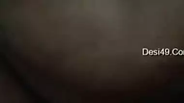 There are no sex toys still the Desi finds a way to satisfy pussy