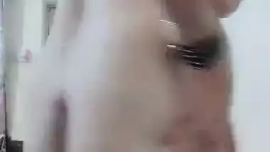 Desi lady role play and naked fingering video