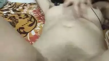 Young couple records his desi sex MMS in the 69 position