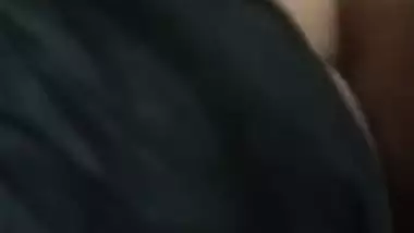 Boy makes Desi MILF happy and satisfied in XXX way in the MMS video