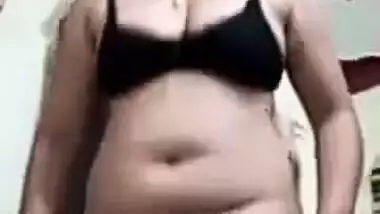 Sexy Nepali Girl Showing Pussy