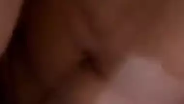 Cute looking Desi XXX girl fucked hard on bed with her neighbour MMS