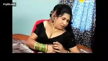 Delicious Mallu Aunty 2 – Movies