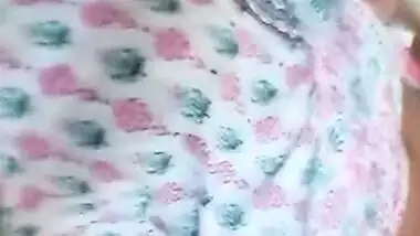 Indian girl with big eyes exposes her hairy XXX pussy in sex video