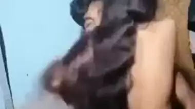 Guy bangs Desi girlfriend's twat in XXX porn he does to leak to the web