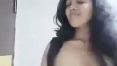 Cute Indian nude girl solo video