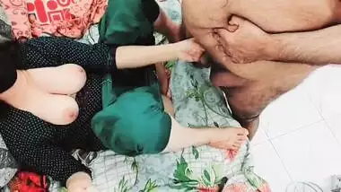 Pakistani XXX Computer Mechanic Seduced By Young Girl And Drinking Her Boobs Milk And Fucking Her Ass Hole