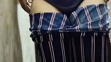 Bhen K Choot M Brush Daal Mene Pakda Daalte Hue With Li Ya