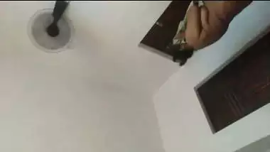 Mallu wife after bath nude before lover at home