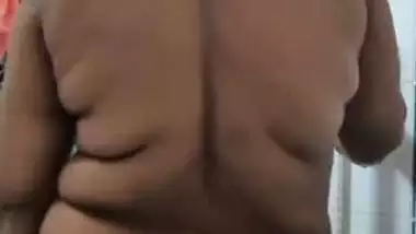 BBW Indian MILF taking nude bath video shared online