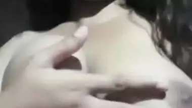 New amateur XXX video from sexy Desi babe playing with her boobs