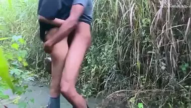 Big Ass Girlfriend Fucked In The Bushes By Horny Lover