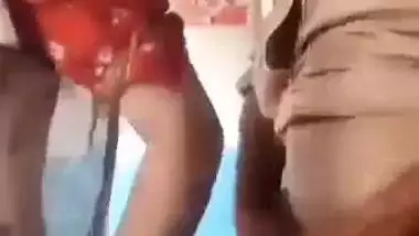 Pathan fucks his neighbor’s wife in Pakistani sex MMS