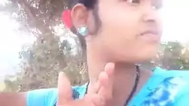 Desi Girl outdoor with bf