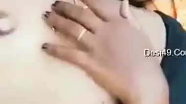 Randi village aunty gets sex with local lover boy in jungle. Desi sex mms