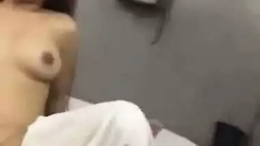 Lady sucks a dick and rides like a whore in Assamese sex