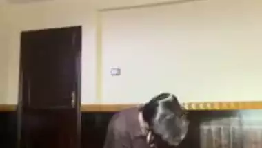 Pakistani cheat slut-wife illicit sex with friend of hubby caught on spy cam