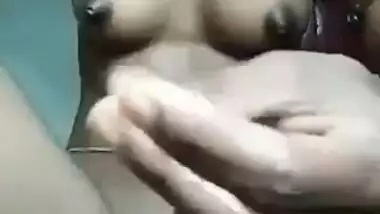 Desi cute girl show her pussy