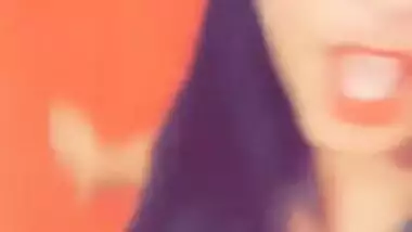 Desi horny bitch feeling horny with sexy expression with boobs closeup videos