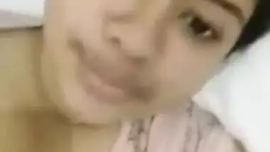 Sexy Bangla girl teases with her big XXX breasts on Desi live chat