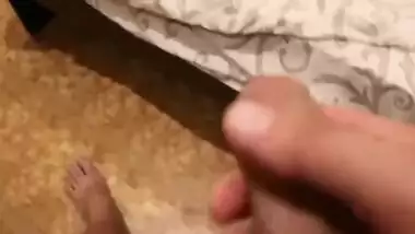 Жена страстно стонет от секса с двумя любовниками при муже