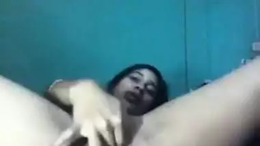 There's no need to teach Desi sex because she is a XXX webcam model