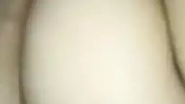 Close-up MMS video of XXX fucker who sneaks into the Desi vagina