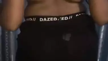 Sri Lankan And Indian Aunty In Sanduni New .. සිගරට් ගහන එක