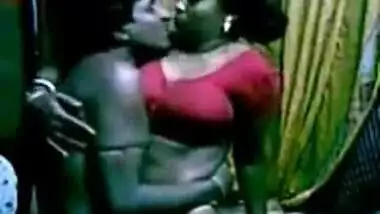 Bangladesi guy fucking house maid while his wife is away home made video india