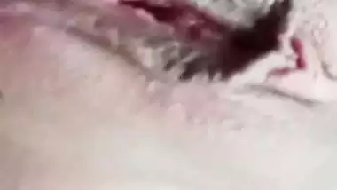 Desi nude girl plays with her boobs and pussy